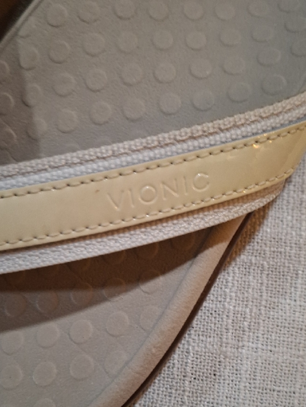 Vionic Beige Sandal Thong with Pale Yellow Straps Size 8 - Picture 8 of 10